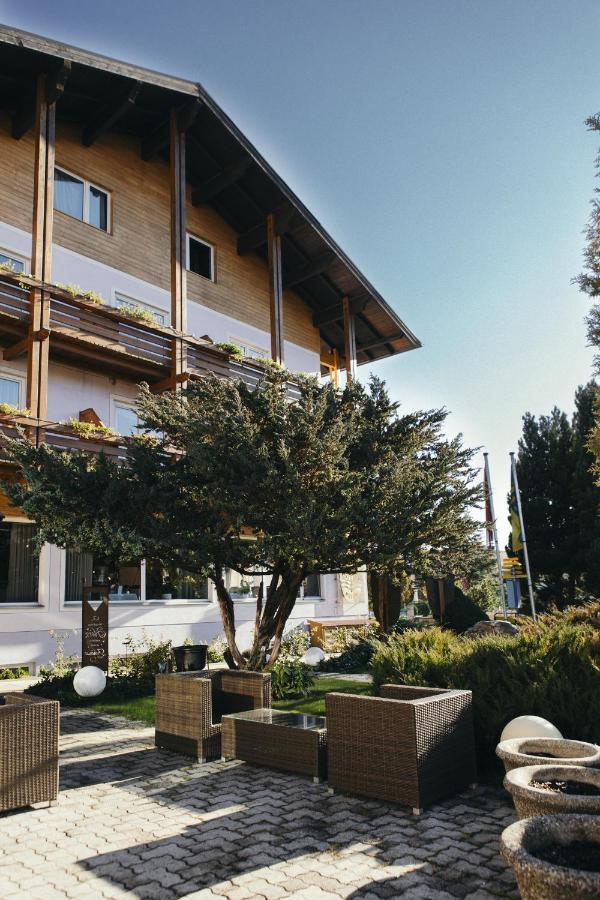 Hotel Paradiesquelle พุคแบร์ก อัม ชนีแบร์ก ภายนอก รูปภาพ